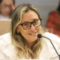 Celia-Regina-Presidente-na-SINDAERJ-e-CEO-Worldgate-Cargo.jpeg